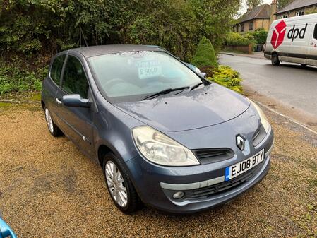 RENAULT CLIO 1.2 16v DYNAMIQUE ONE OWNER FROM NEW FULL SERVICE HISTORY CAMBELT CHANGED TWO KEYS