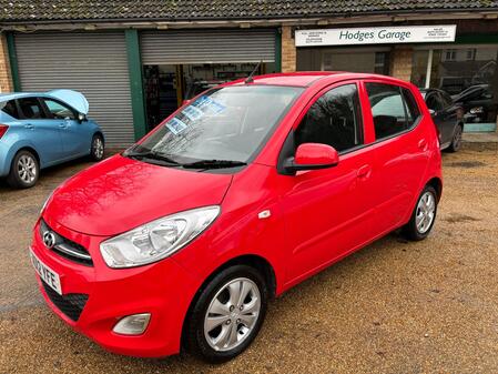 HYUNDAI I10 1.2 ACTIVE ONE OWNER LOW MILEAGE FULL SERVICE HISTORY LOW TAX £20 A YEAR