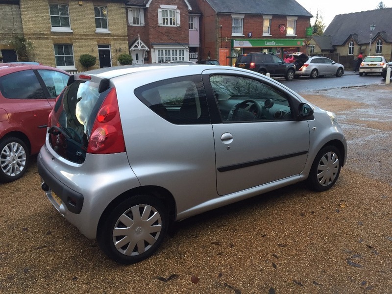 PEUGEOT 107