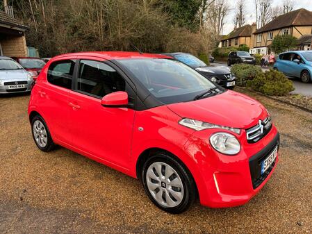 CITROEN C1 1.2 PureTech Feel LOW MILEAGE FULL SERVICE HISTORY AC TWO KEYS FREE ROAD TAX