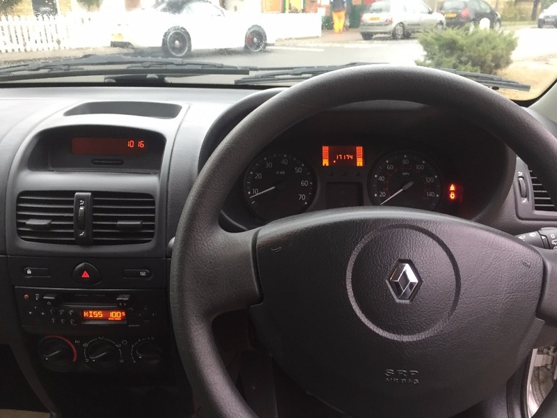 RENAULT CLIO