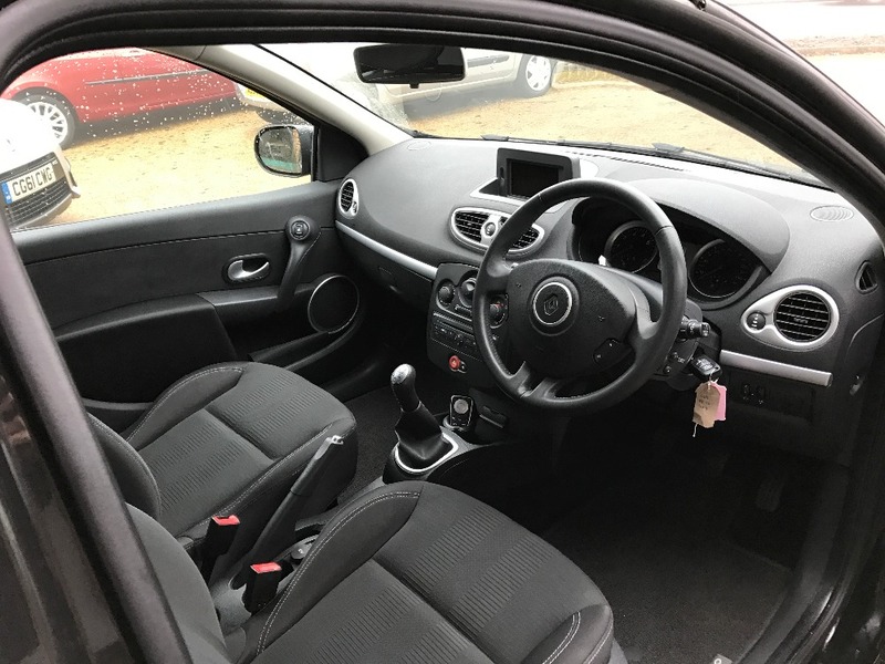 RENAULT CLIO