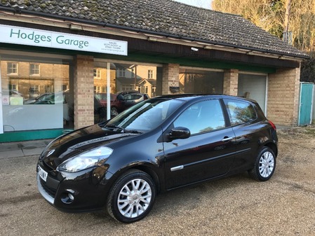 RENAULT CLIO NOW RESERVED DYNAMIQUE TOMTOM 16V ONE OWNER FULL RENAULT SERVICE HISTORY