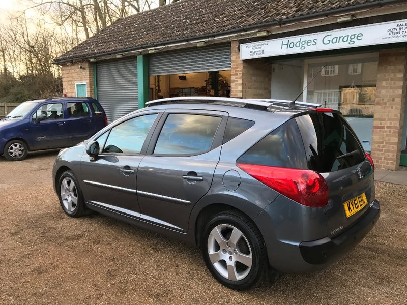 PEUGEOT 207