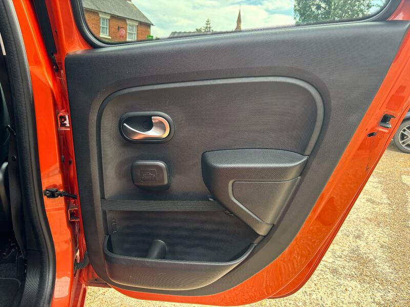 RENAULT TWINGO