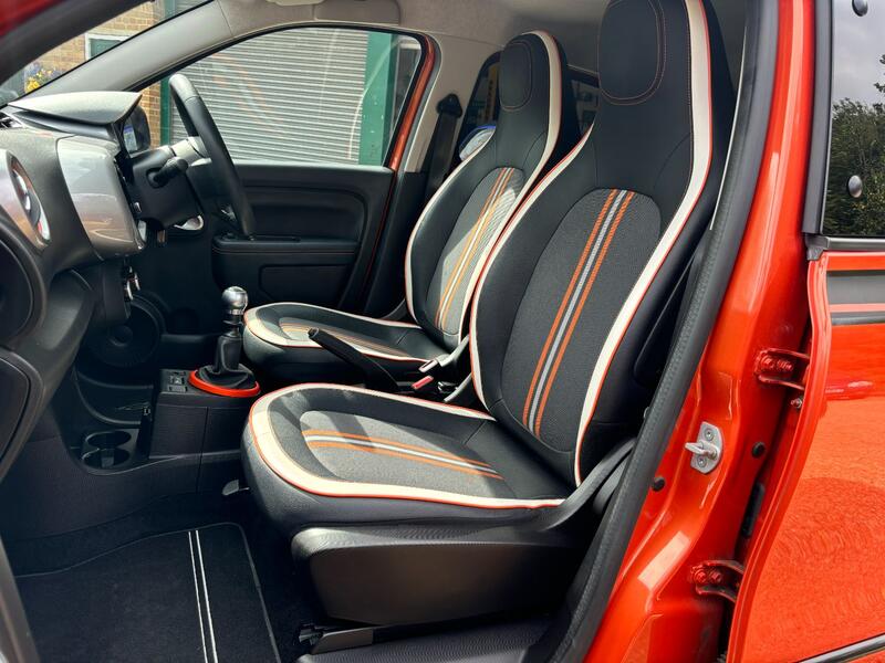 RENAULT TWINGO