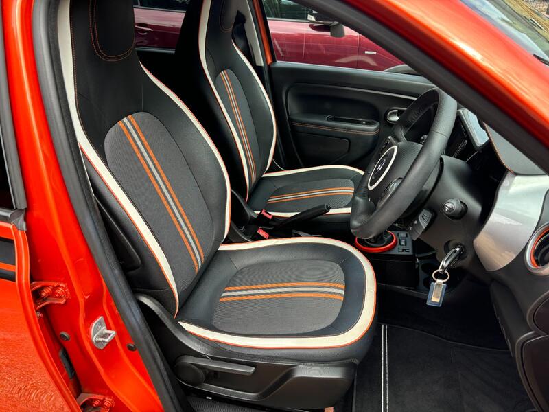RENAULT TWINGO