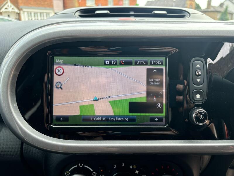 RENAULT TWINGO