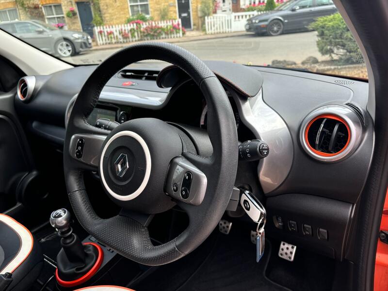 RENAULT TWINGO