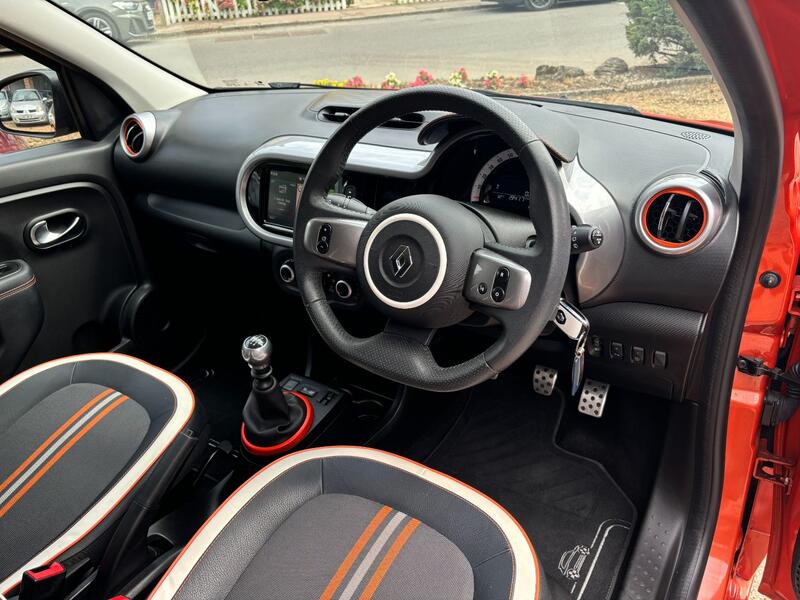 RENAULT TWINGO