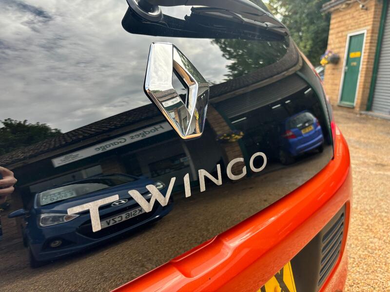 RENAULT TWINGO