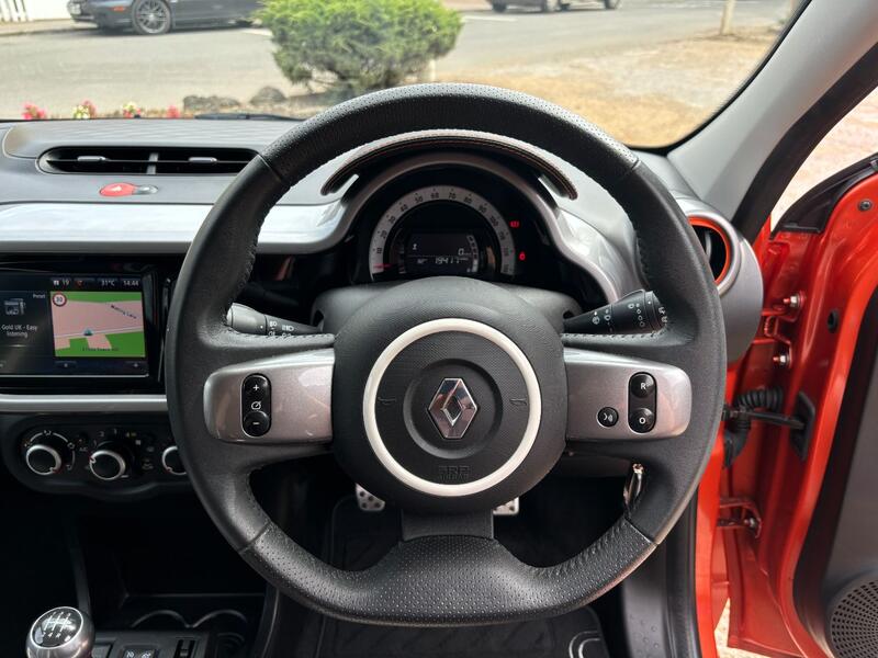 RENAULT TWINGO