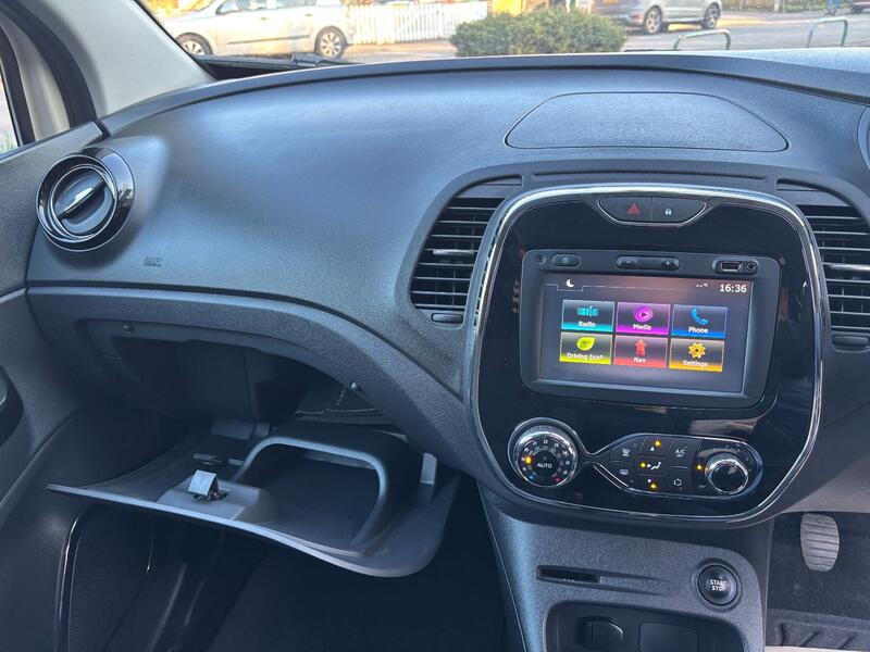 RENAULT CAPTUR