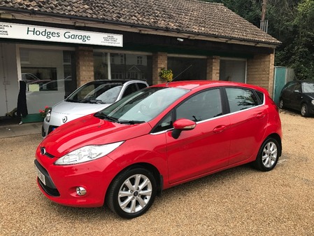 FORD FIESTA ZETEC 1.25 NOW SOLD ONE OWNER FULL FORD HISTORY BLUETOOTH REAR PARKING SENSORS