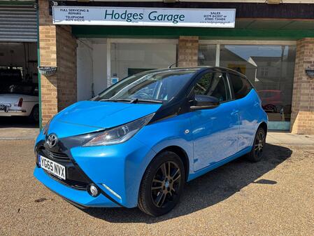 TOYOTA AYGO 1.0 VVT i X-CITE LOW MILEAGE FULL SERVICE HISTORY REAR PARKING CAMERA