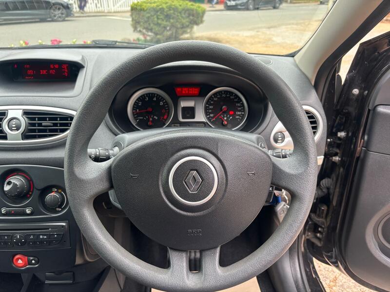 RENAULT CLIO