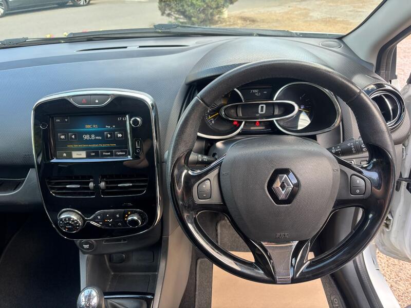 RENAULT CLIO