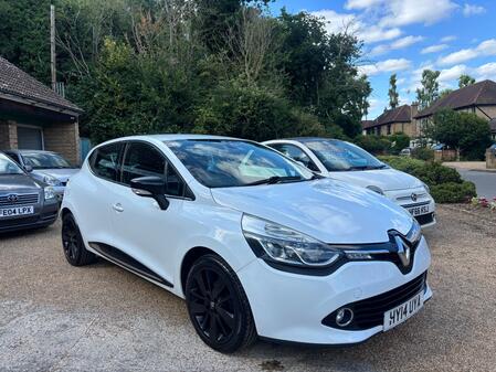 RENAULT CLIO 0.9 TCe DYNAMIQUE S MEDIA NAV LOW MILEAGE FULL SERVICE HISTORY LOW ROAD TAX REAR PARKING SENSORS AC 
