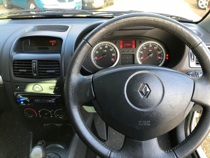 RENAULT CLIO