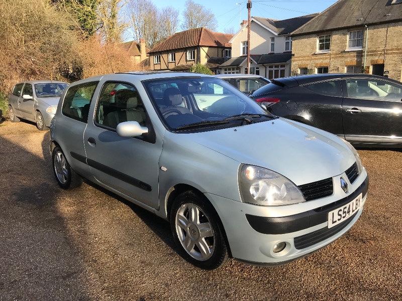 RENAULT CLIO