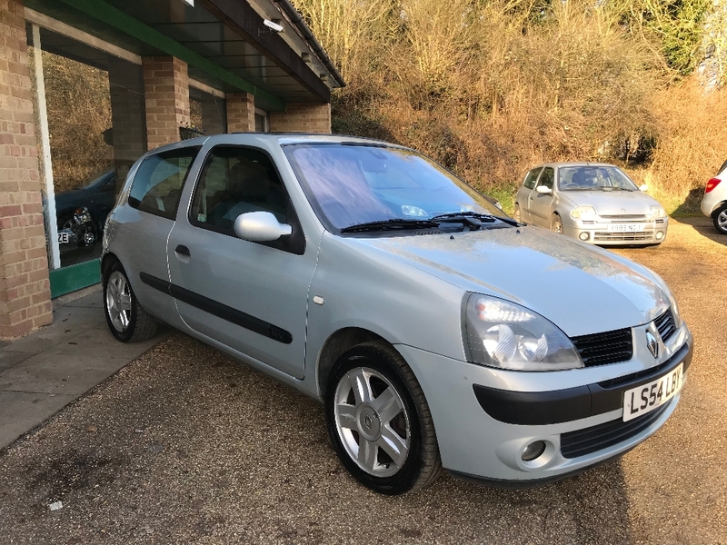 RENAULT CLIO