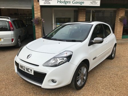 RENAULT CLIO DYNAMIQUE NOW RESERVED TOMTOM 1.2 TCE ONE OWNER LOW MILEAGE FULL RENAULT HISTORY GREAT SPEC
