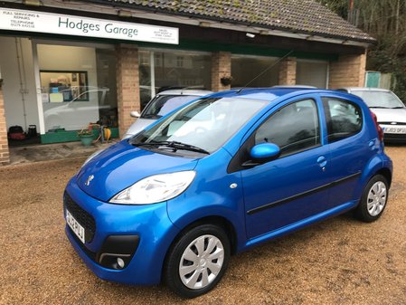 PEUGEOT 107  ACTIVE LOW MILEAGE FULL SERVICE HISTORY FREE ROAD TAX SALE NOW ON