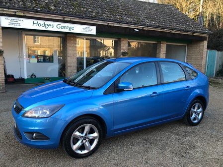 FORD FOCUS  Zetec 1.6 ONE OWNER LOW MILEAGE FULL FORD SERVICE HISTORY
