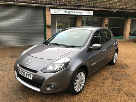 RENAULT CLIO 1.2 DYNAMIQUE TOM TOM 5 DOOR FULL RENAULT SERVICE HISTORY CAMBELT CHANGED LOW MILEAGE