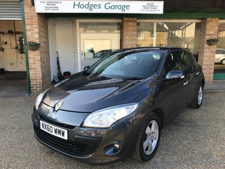 RENAULT MEGANE VVT 1.6 110 Dynamique TomTom LOW MILEAGE FULL RENAULT SERVICE HISTORY