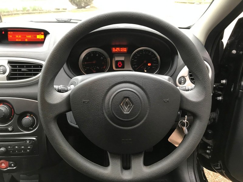 RENAULT CLIO