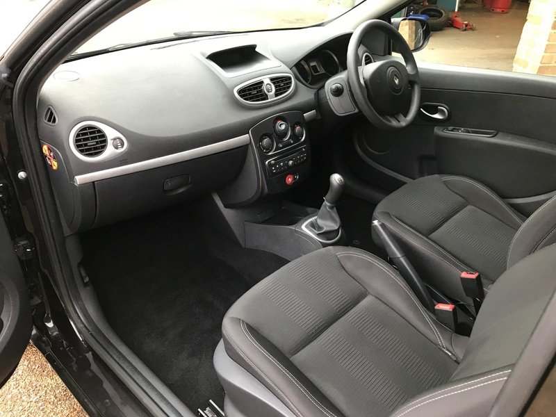 RENAULT CLIO