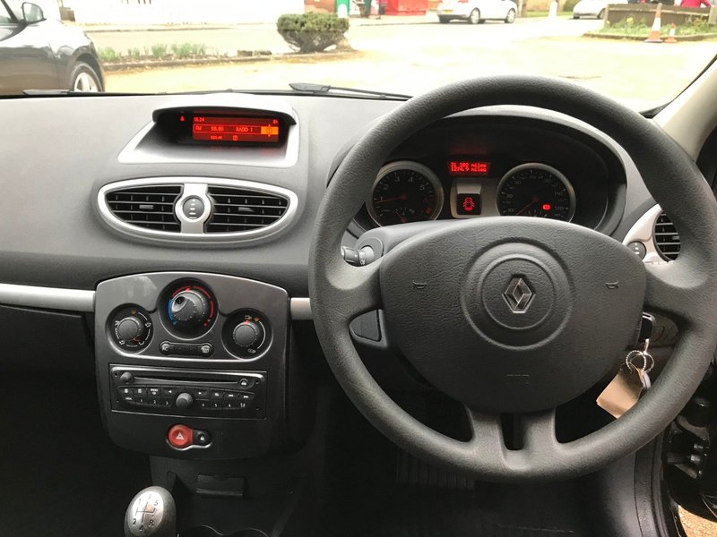 RENAULT CLIO