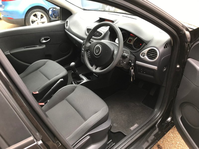 RENAULT CLIO