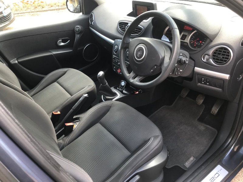 RENAULT CLIO