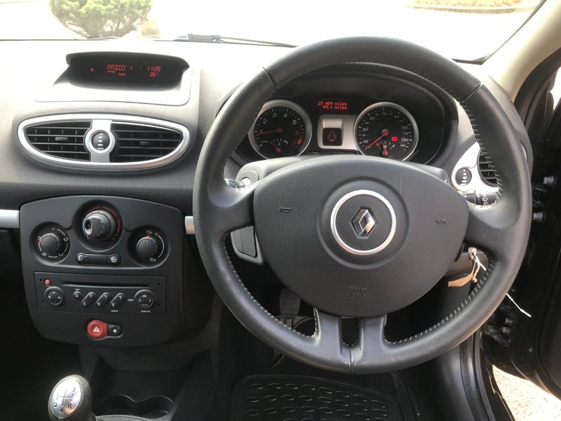 RENAULT CLIO