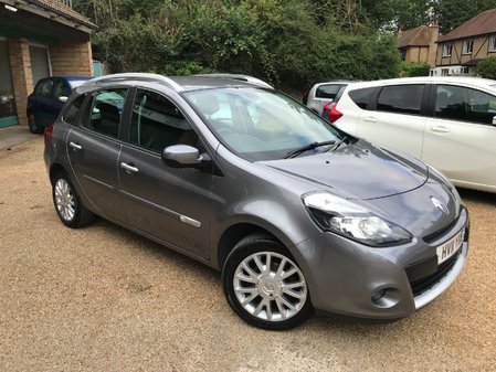 RENAULT CLIO ESTATE 1.2 TCE DYNAMIQUE TOM TOM LOW MILEAGE FULL SERVICE HISTORY BLUETOOTH HIGH SPEC