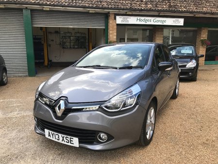 RENAULT CLIO DYNAMIQUE 1.2 MEDIANAV SAT NAV LOW MILEAGE FULL RENAULT SERVICE HISTORY INCLUDING CAMBELT CHANGE