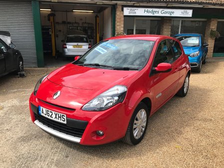 RENAULT CLIO 1.2 EXPRESSION PLUS DEMO+1 VERY LOW MILEAGE FULL SERVICE HISTORY BLUETOOTH