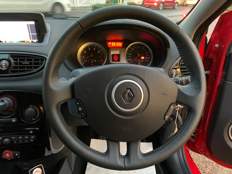 RENAULT CLIO