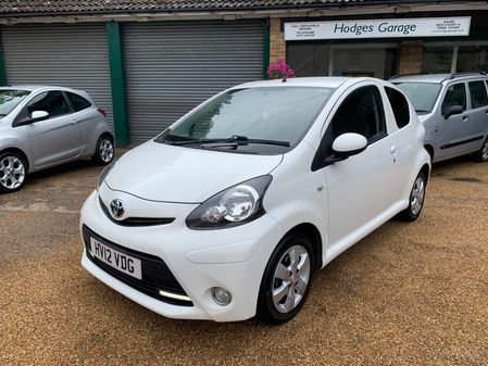 TOYOTA AYGO 1.0 VVT-i FIRE LOW MILEAGE AIR CON FULL SERVICE HISTORY FREE ROAD TAX