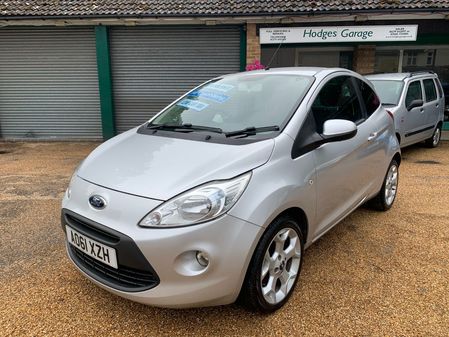 FORD KA 1.2 ZETEC LOW MILEAGE FULL FORD SERVICE HISTORY LOW ROAD TAX JUST £30 A YEAR BLUETOOTH AC