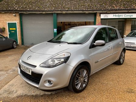 RENAULT CLIO 1.2 DYNAMIQUE TOMTOM 16V LOW MILEAGE  HISTORY     SAT NAV BLUETOOTH AC