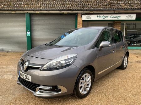RENAULT SCENIC 1.6 DYNAMIQUE TOMTOM SAT NAV VERY LOW MILEAGE FULL RENAULT SERVICE HISTORY REAR PARKING SENSORS