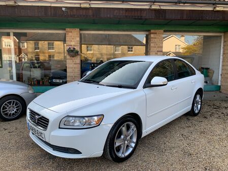 VOLVO S40 2.0D SE AUTOMATIC FULL SERVICE HISTORY DEMO+1 FAMILY OWNER SINCE 6 DAYS OLD