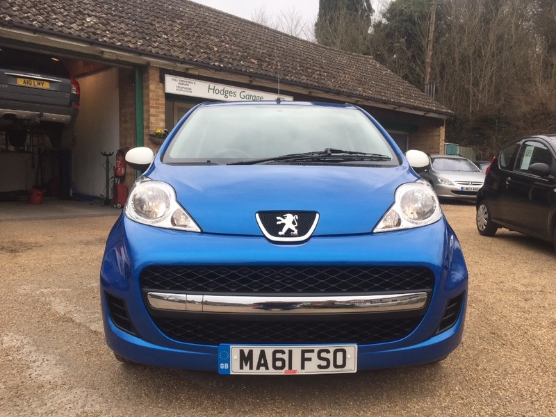 PEUGEOT 107