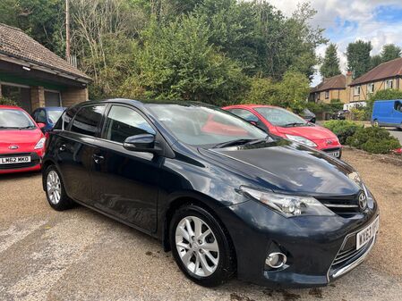 TOYOTA AURIS 1.4 D-4D EXCEL TWO KEYS FULL HISTORY GREAT SPEC COMING SOON