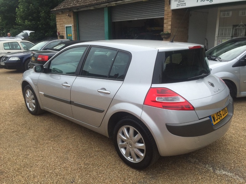 RENAULT MEGANE