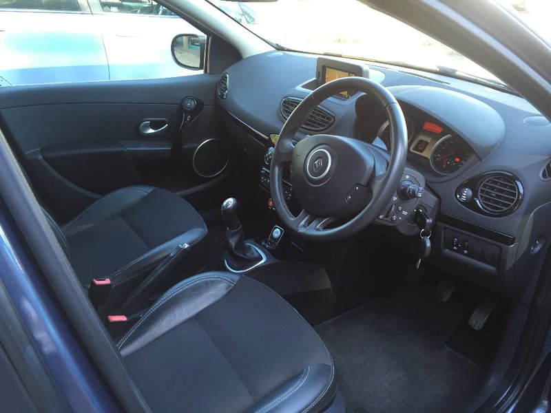 RENAULT CLIO