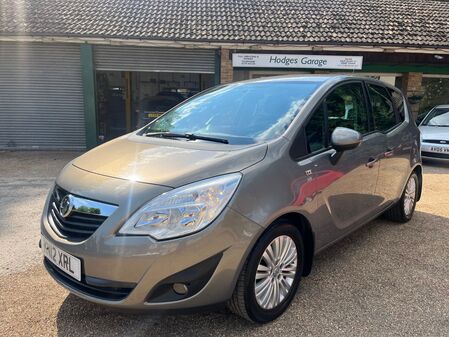 VAUXHALL MERIVA 1.4 EXCITE ONE OWNER LOW MILEAGE FULL SERVICE HISTORY AC BLUETOOTH REAR PARKING SENSORS